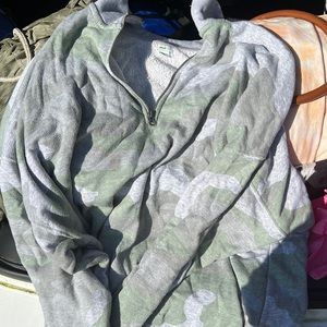 Aerie sweatshirt